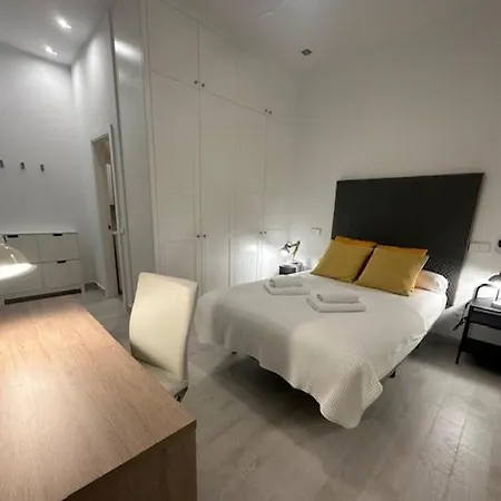 Casa De Huespedes Almirante Madrid Apartment Exterior photo